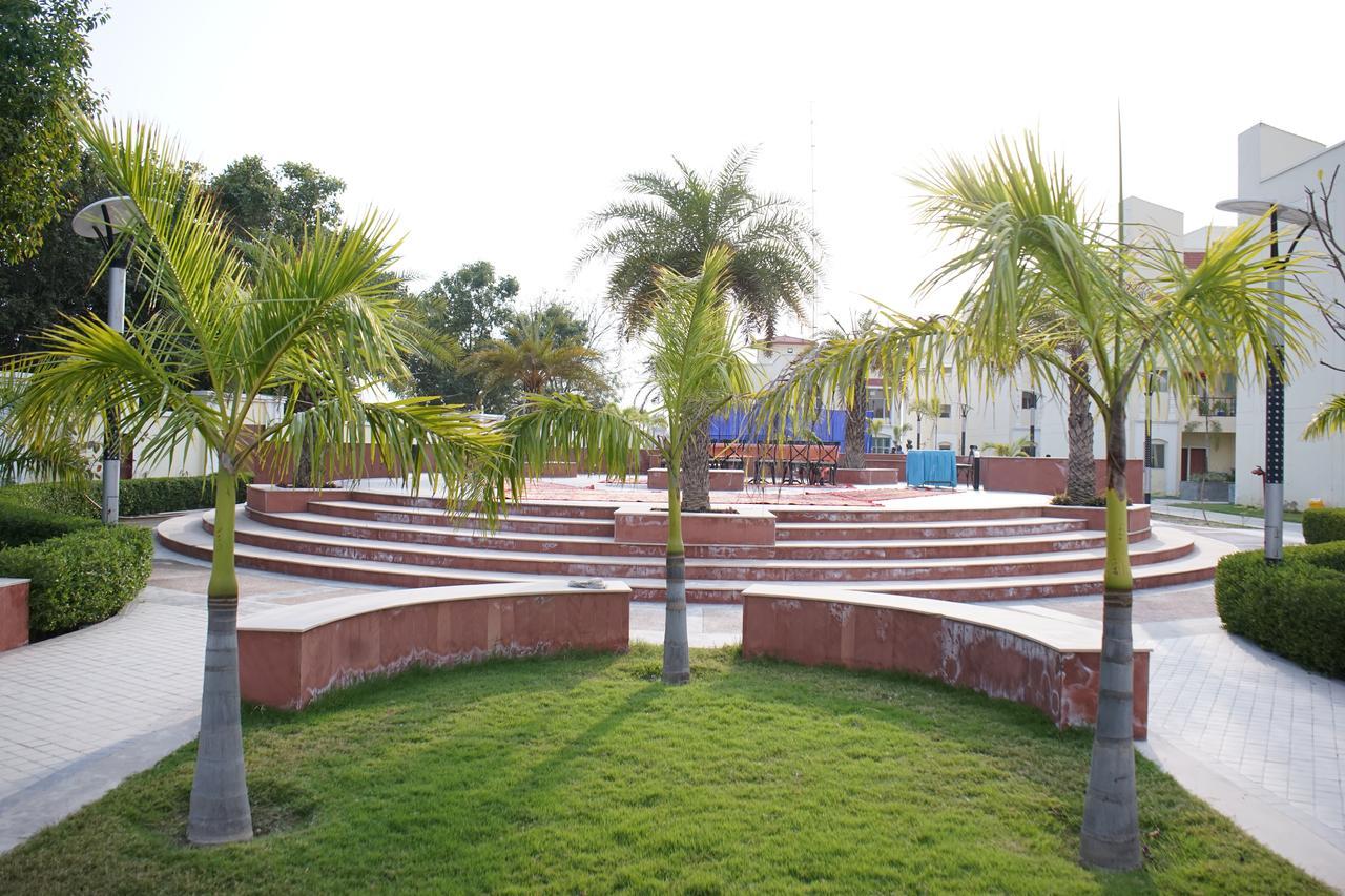 Home-Like Infinity Resort Vrindāvan Eksteriør bilde