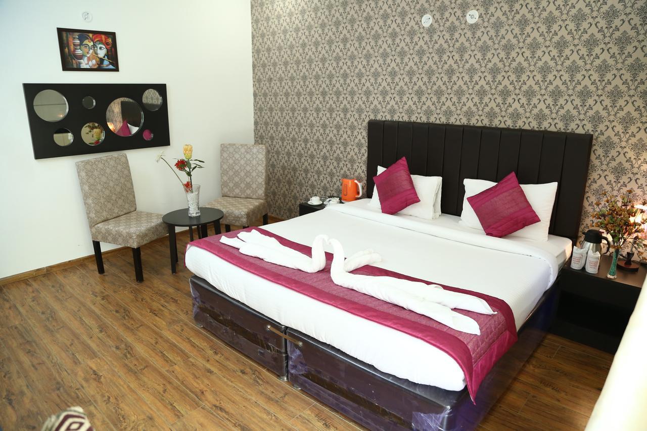 Home-Like Infinity Resort Vrindāvan Eksteriør bilde